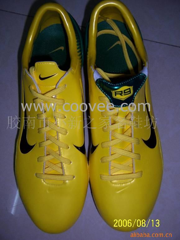 R9ɫսѥ