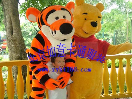 提供北京如意卡通服装,行走人偶服饰,维尼熊跳跳虎