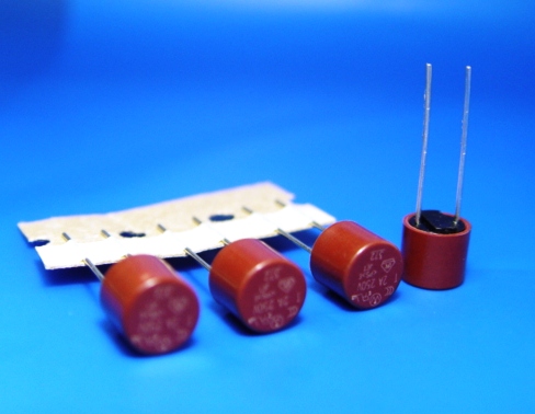littelfuseܷԲο8.5*8/372ϵб˿
