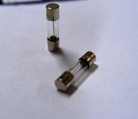littelfuse5*20/217ϵб˿