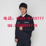 /乤̷