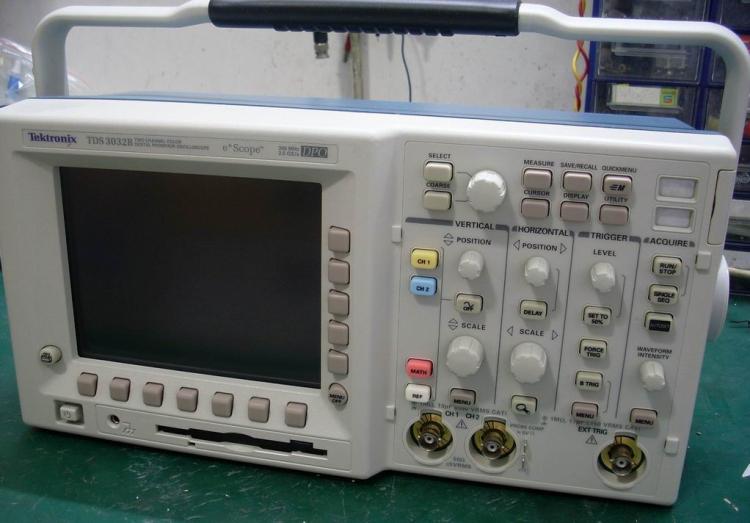 TDS3014B/TDS3014C̩ʾ