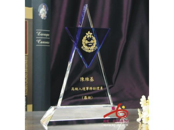 东莞礼品水晶订做/东莞水晶奖杯奖牌订做找尚格礼品黄
