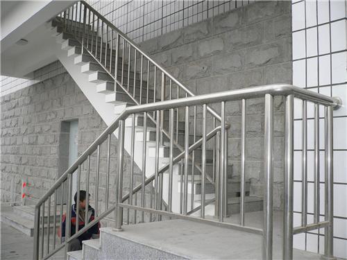¥(dingjia12)