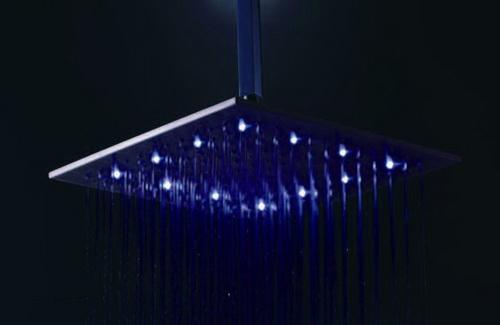 /(LED3102)