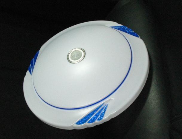 LEDӦ