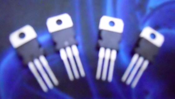 ѹ(L7809CV)