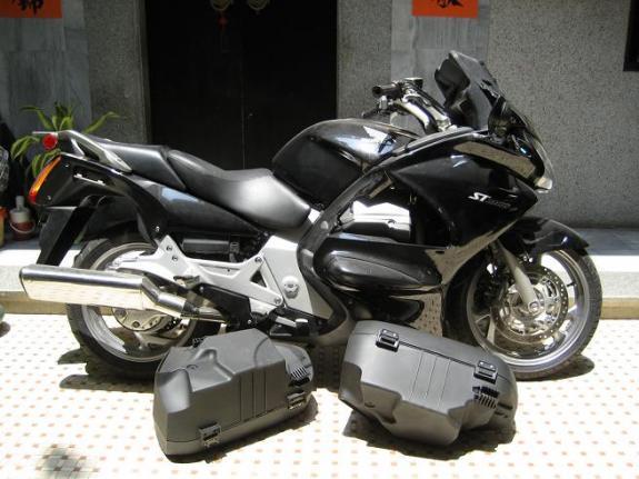 ST1300