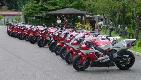 YZF-R7