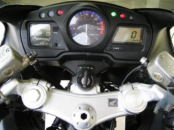 CBR1100XX