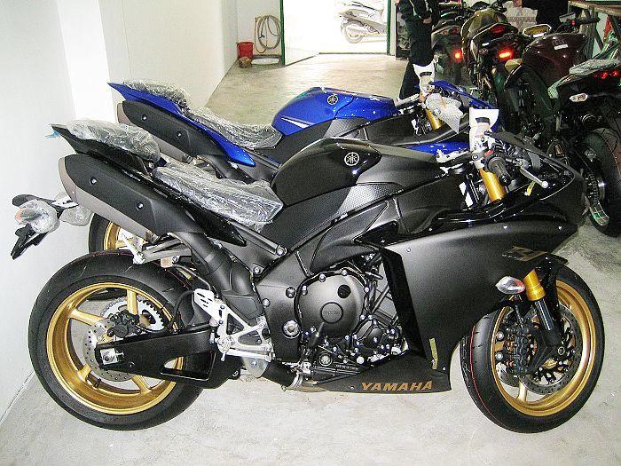 YZF-R1