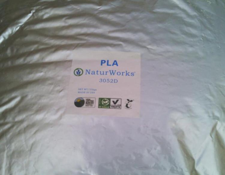 עܼPLA3052D