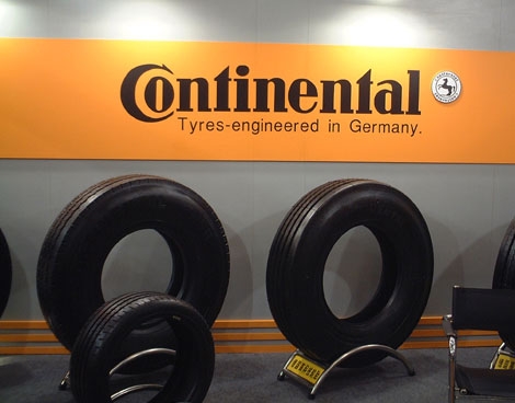 ̥(215/55R17)