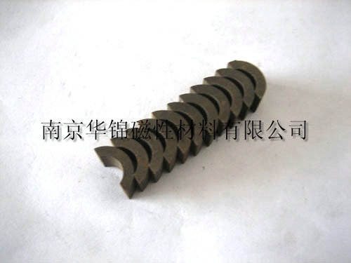 𻷱
