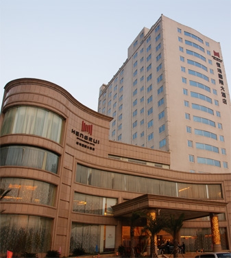 |岨