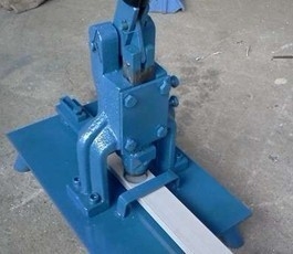 ģ()