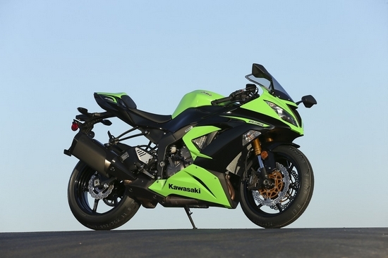 ZX-6RĦг