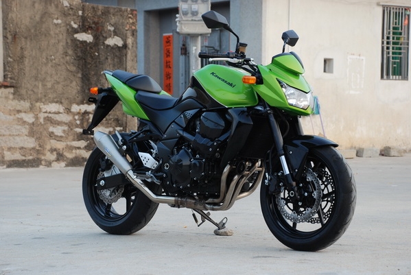 Z-750Ħг