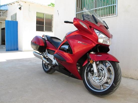 ST1300Ħг