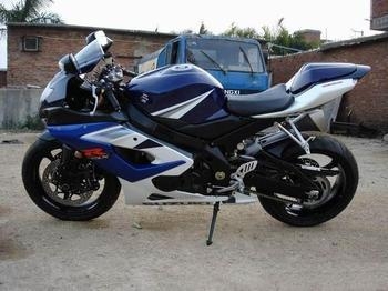 ľGSX-R750