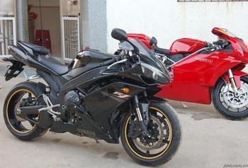 YZF-R1