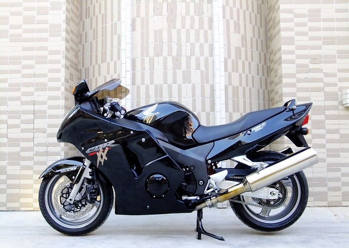 CBR1100XXĦг