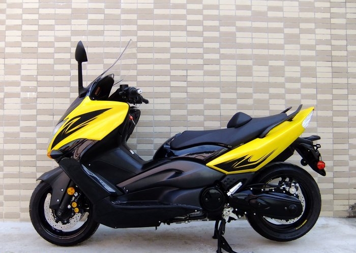TMAX500Ħг
