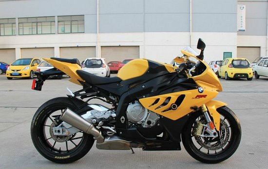 S1000RRĦг