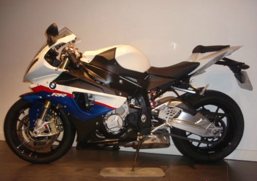 S1000RRĦг