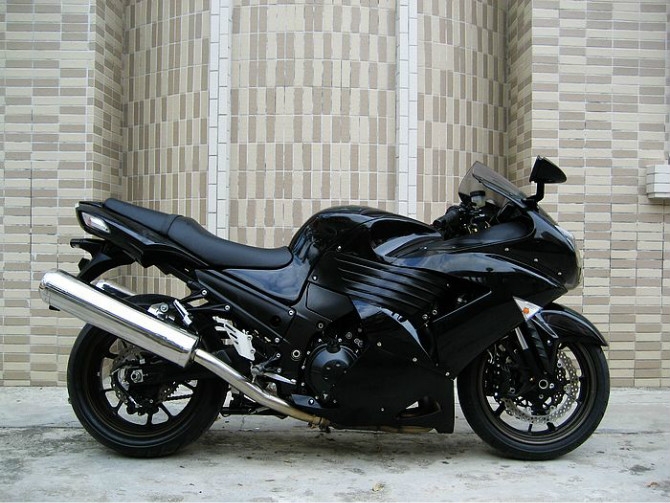 ZZR1400