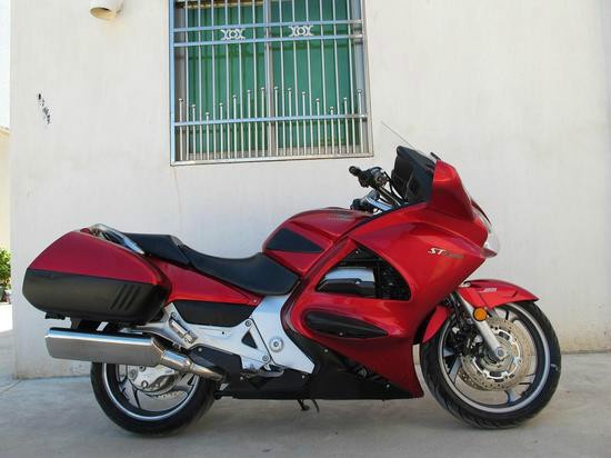 ST1300