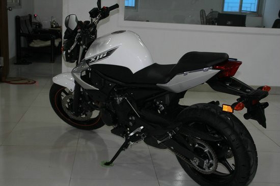 XJ-6NĦг