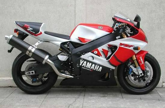 YZF-R7Ħг