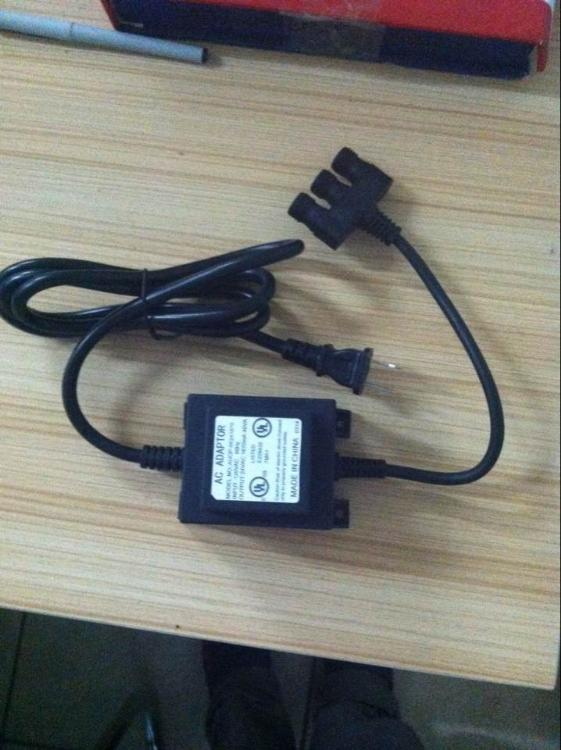 24V3A防水变压器,一拖三母座输出