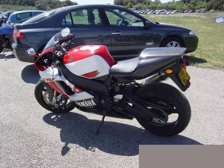 ӦYZF-R7Ħг