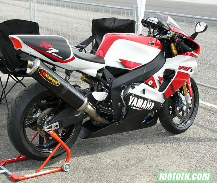 YZF-R7Ħг