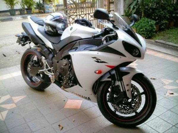 ӦYZF-R1Ħгۼ
