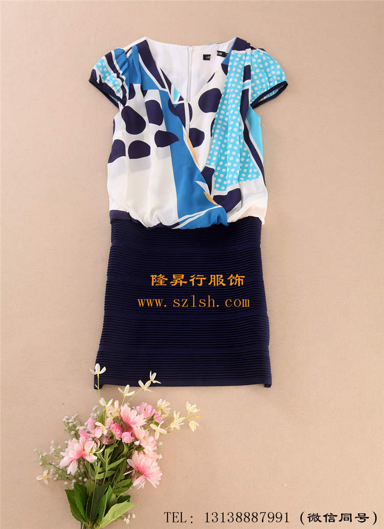 圣××兰折扣女装女装走份另有吉思缇娜批发