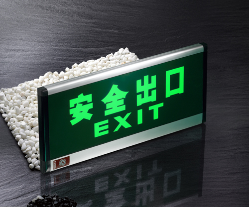 Ӧ־
