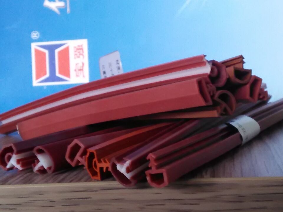 热塑性弹性体木门密封条