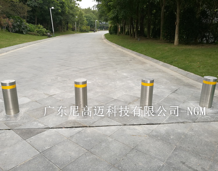 拦车伸缩路桩,地埋式伸缩桩,防撞挡车桩