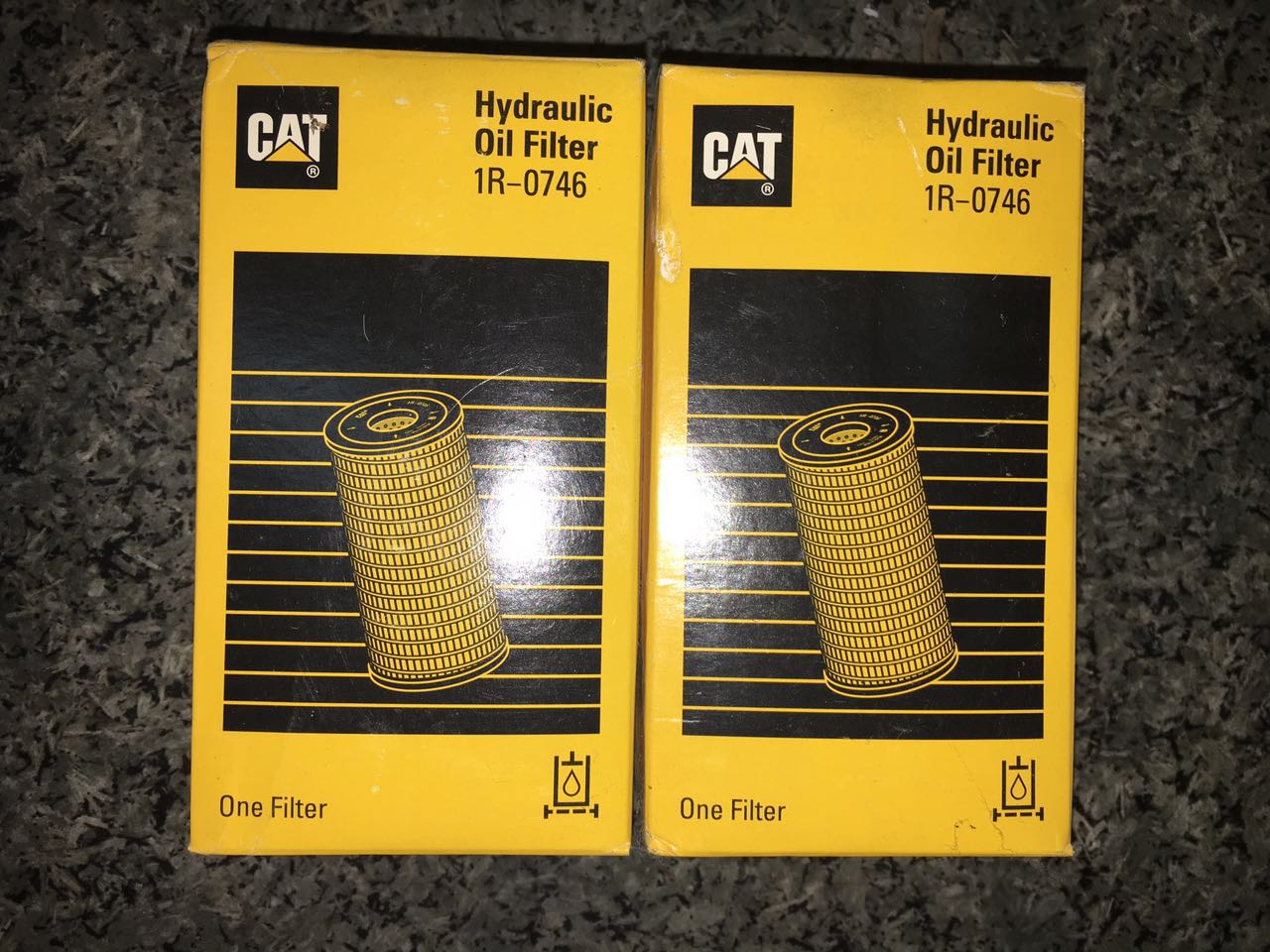 Caterpillar (ر) 1R0746 