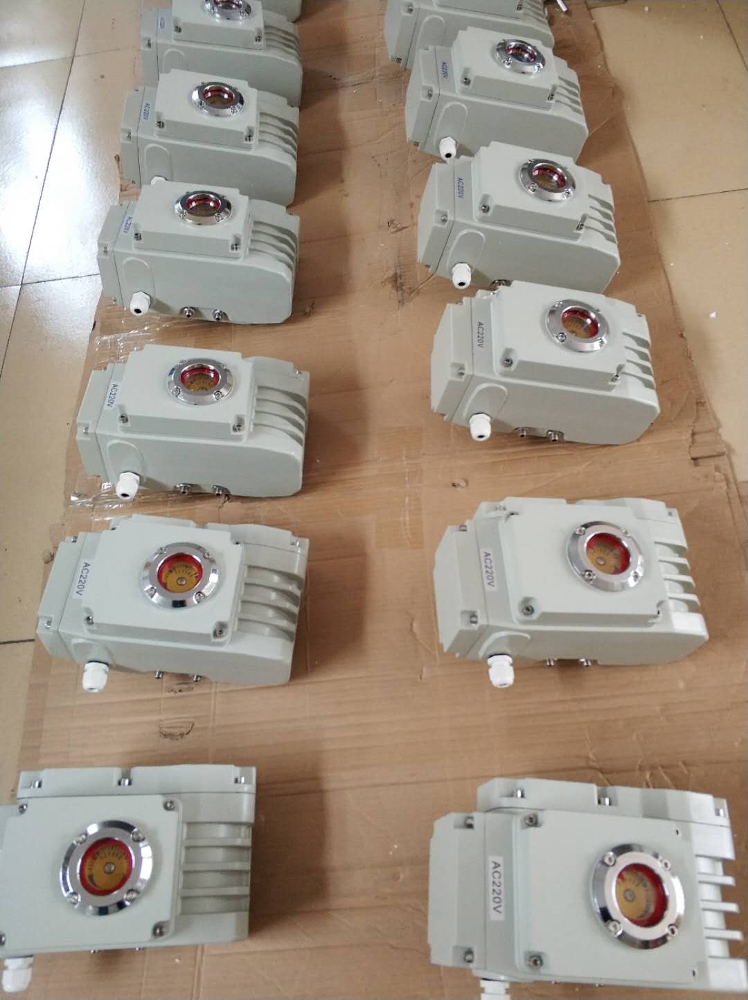 DCL-100,DCL-100B,DCL-100E调节型无缘触点精小型电动执行器