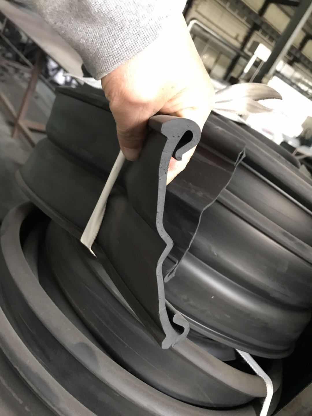 AAؼ