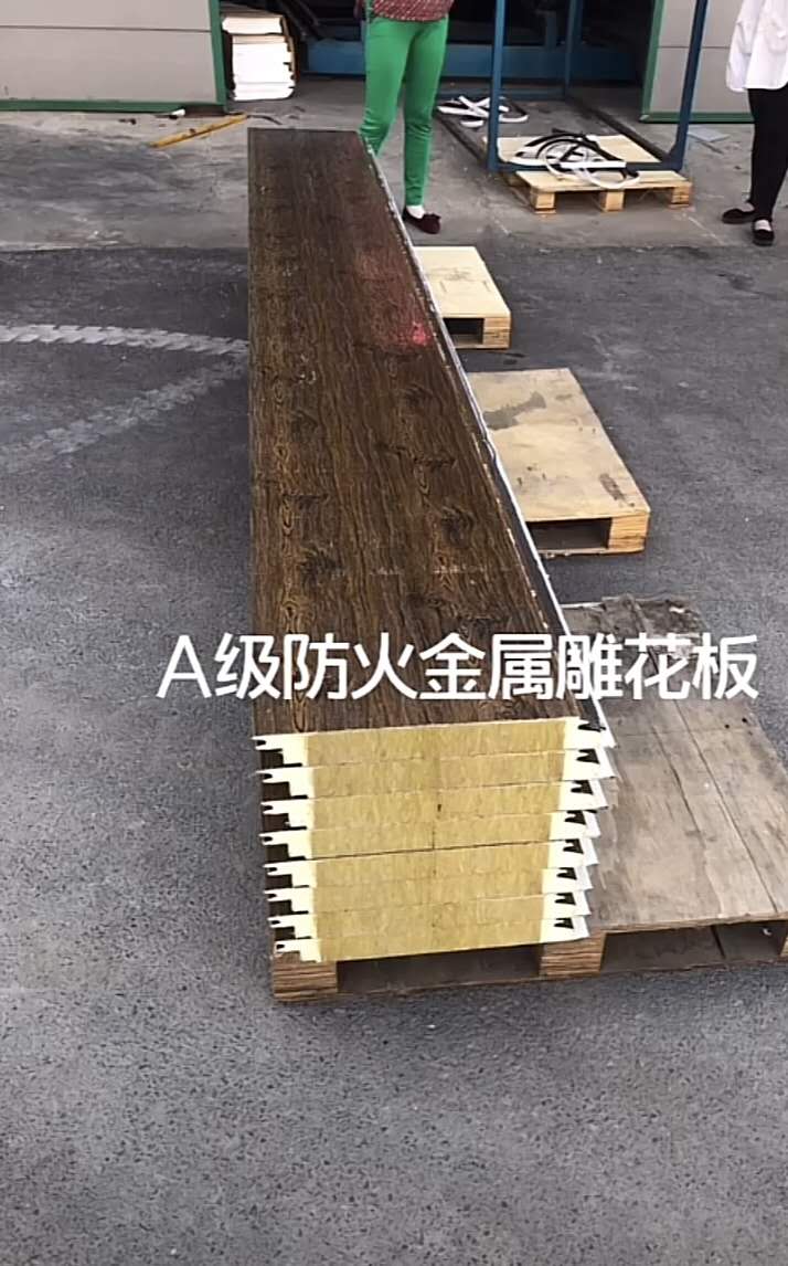 ۳Ͻ񻨰屣°ް˫Ƥ۰A