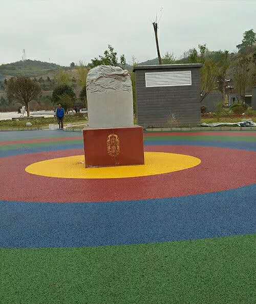 ͸ˮ ɫ  ǿ