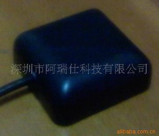 提供极低噪声(1.0dB)GPS天线放大器