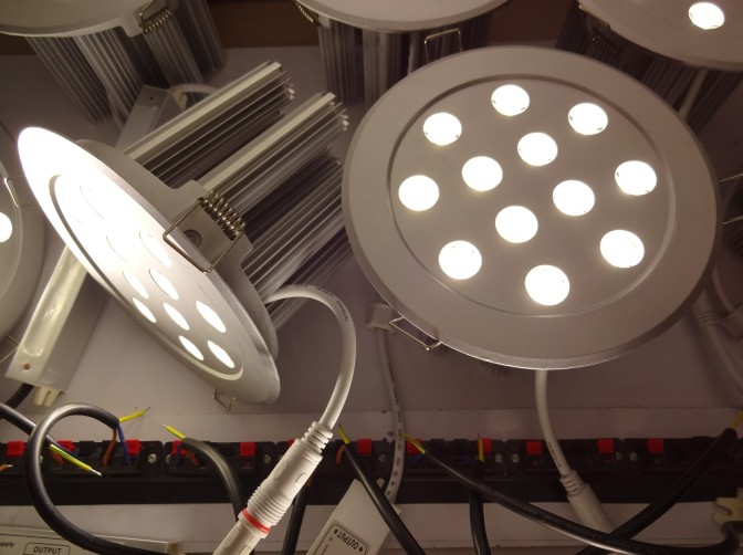 ۴LED鱦36W145MM