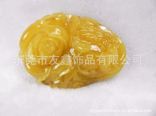 琥珀厂家长年批发琥珀雕刻吊坠,手把件,凤穿牡琥珀吊坠
