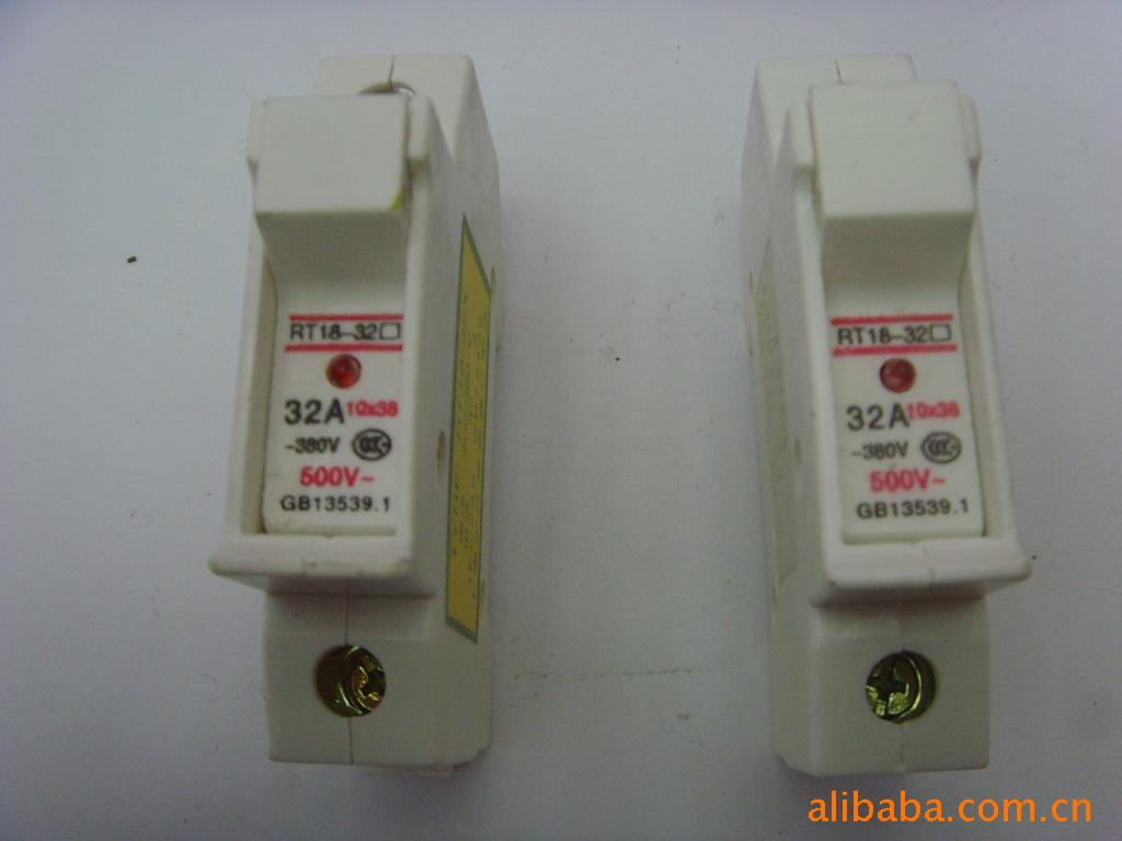 保险座PT18-32